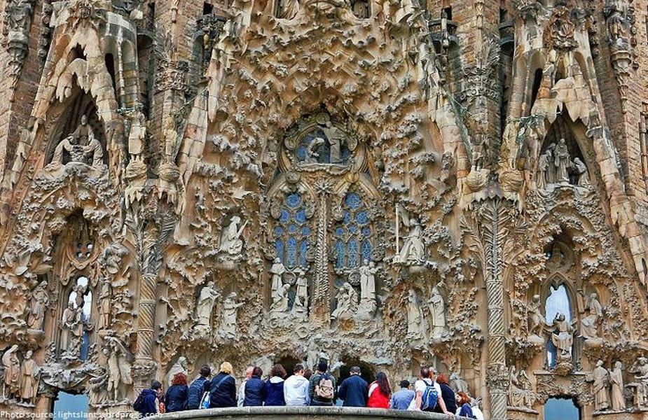 Fațadele Sagrada Familia Facades sagrada familia
