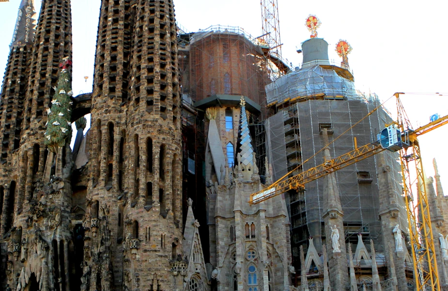 Condus de Gaudí, a subliniat tradiția locală Led by Gaudí, stressed local tradition